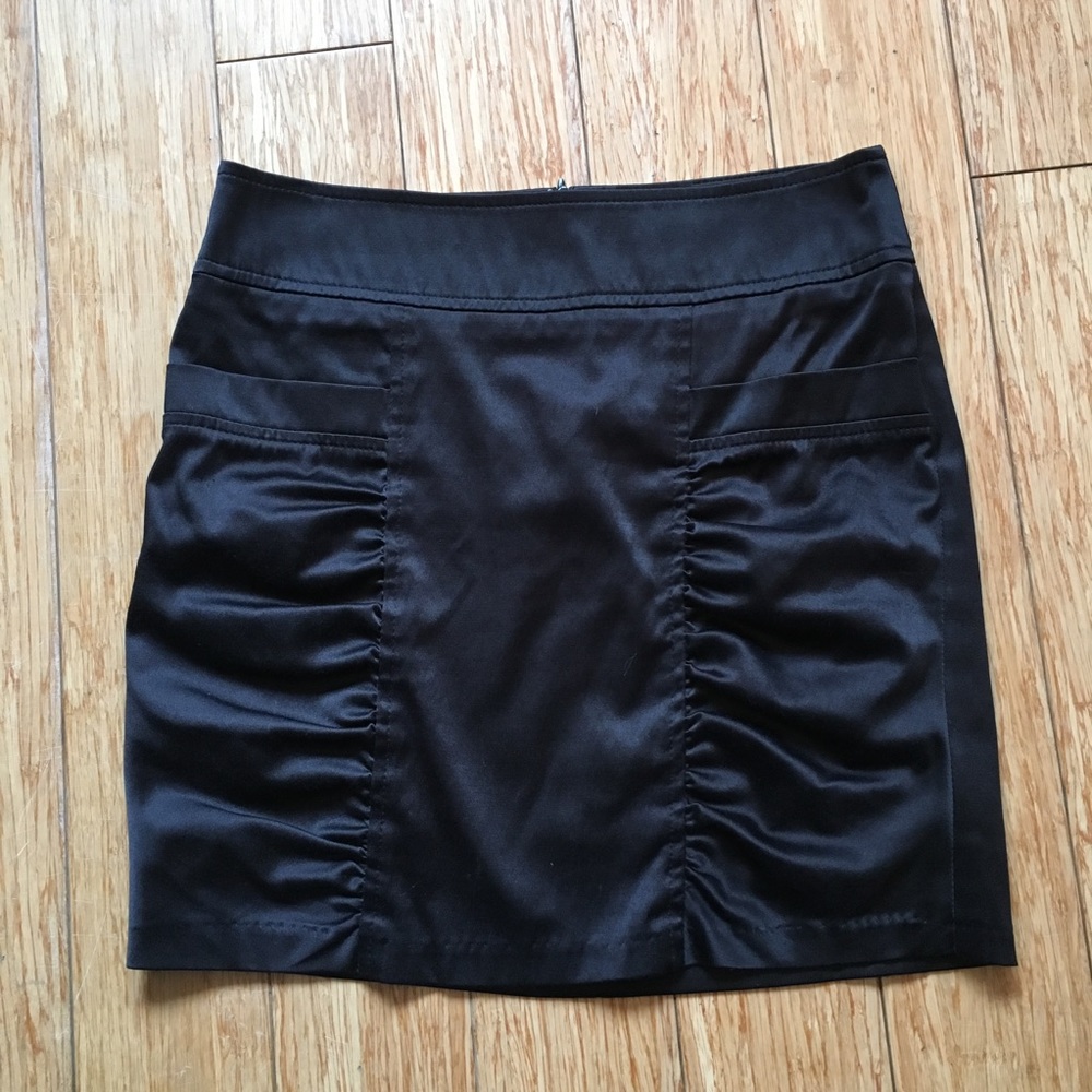 3/$20 🔥 2B Bebe Black Satin Skirt